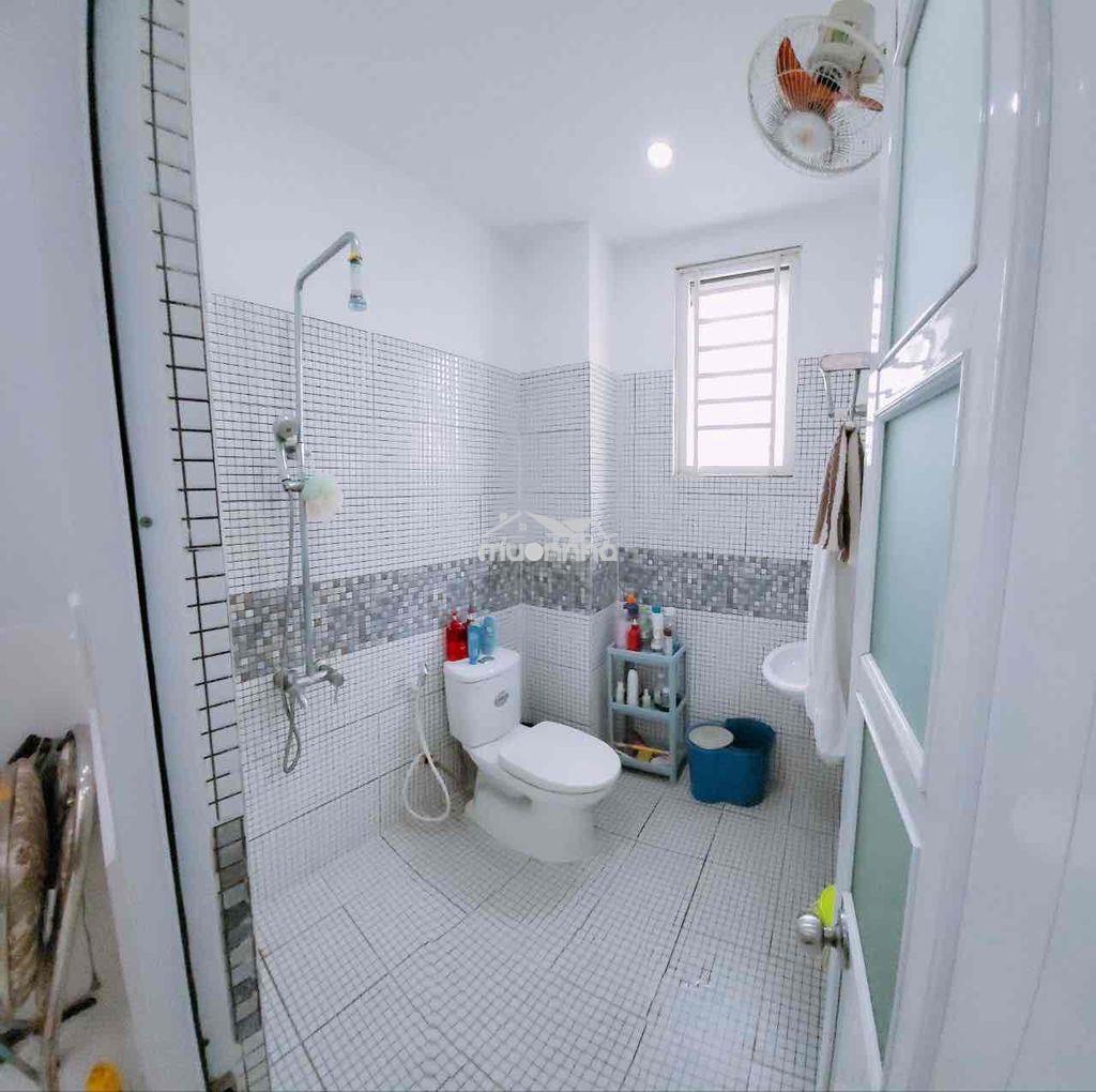 Chính chủ cần bán nhà vĩnh khánh q4 - 2