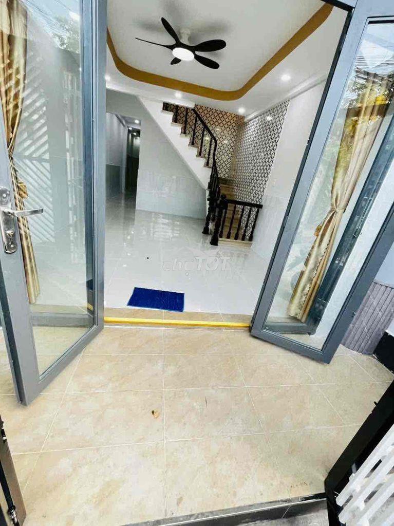 Hẻm xe hơi c2 phạm hùng - 2