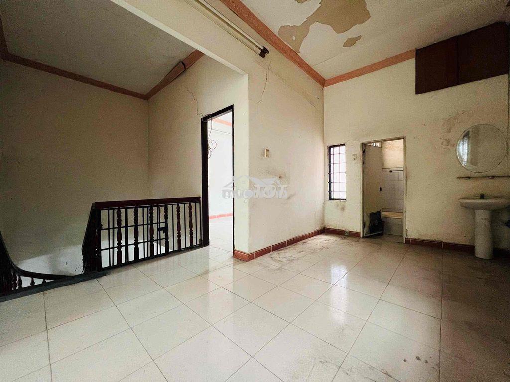 Cc cần bán villa cũ dt hơn 100m đất thổ, hẻm oto p6, gò vấp - shr - 4