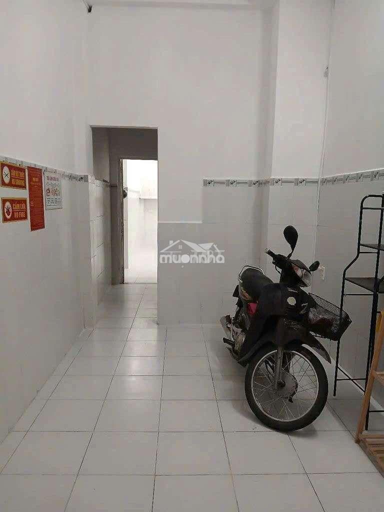 Nguyên căn cho thuê 5pn 5w nguyễn tiểu la quận 10.  - 2