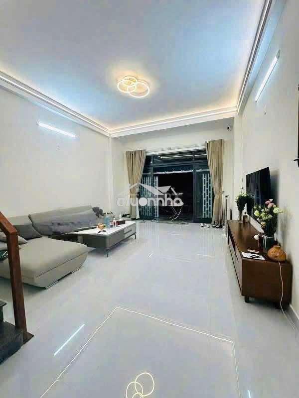Cho thuê nhà mặt tiền nguyên căn hòa cường