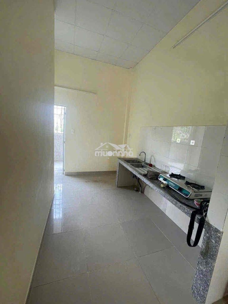 🌹🌹 Nhà nc rộng có sân 1pn 1wc - hẻm xh lvl - mới ở ngay 🌹🌹 - 2