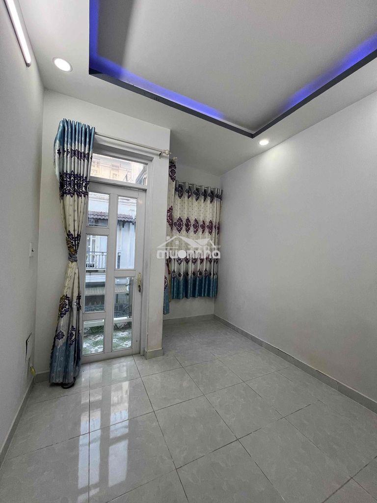 Nhà nguyên căn gần ubnd huyện hẻm ô tô 4pn giá 8tr - 3