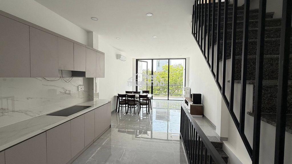 Bán nhà 4 tầng full nội thất - 5,68 tỷ tl  mạnh - 4