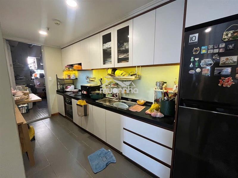 Căn hộ cosmo city 121m², gần đủ nội thất, căn góc, view không chắn 