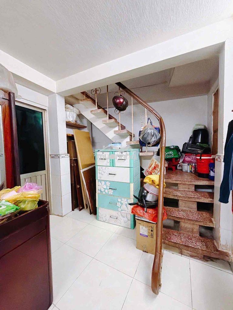 Nhà 2 tầng đúc - nở hậu đẹp - dtsd 100m2 - 4