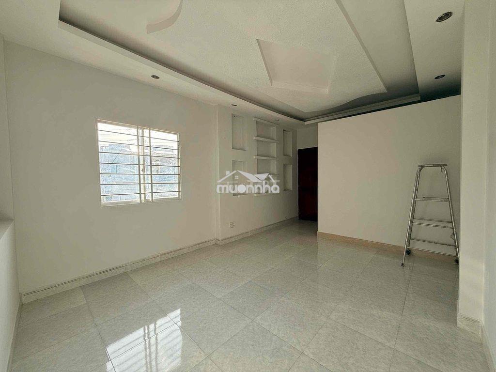 Phòng có ban công mới xây đường huỳnh tấn phát - 2