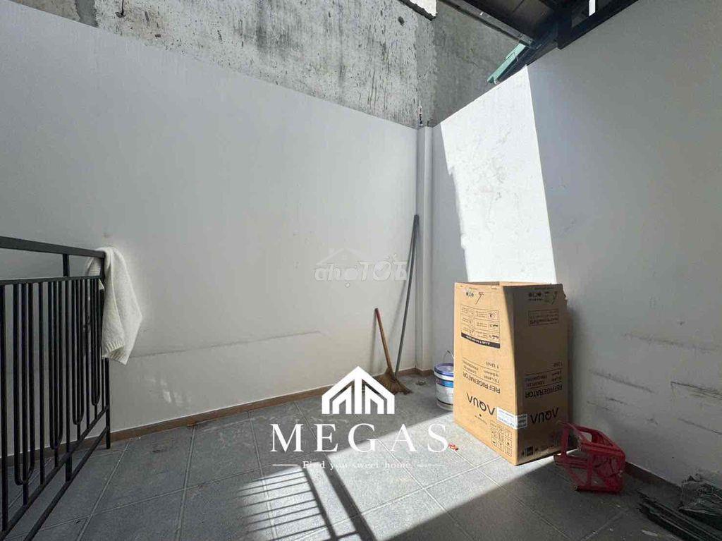 Duplex - full nội thất - mới xây - ban công to ngay công viên làng hoa - 3