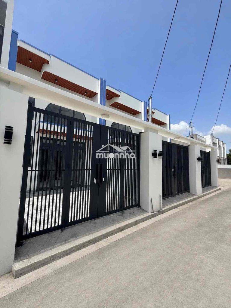 Chính chủ bán gấp nhà gác lửng đúc sân xe ôtô gần cây xăng 75 - 3