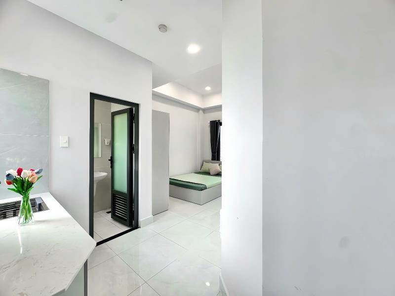 Studio ban công gần học viện hàng không - cầu vượt hoàng hoa thám - cao đẳng y khoa phạm ngọc thạch - 2