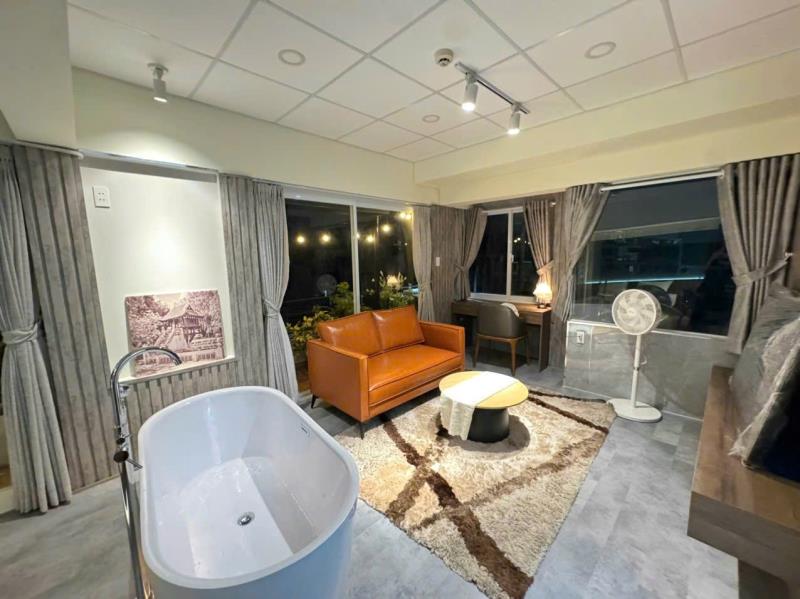Cho thuê căn hộ penthouse mới khai trương có bồn tắm nằm & ban công vườn cây – lê văn sỹ, phú nhuận (sát q1, q3, sân bay) - 2