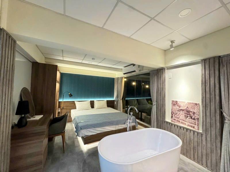 Cho thuê căn hộ penthouse mới khai trương có bồn tắm nằm & ban công vườn cây – lê văn sỹ, phú nhuận (sát q1, q3, sân bay) - 3