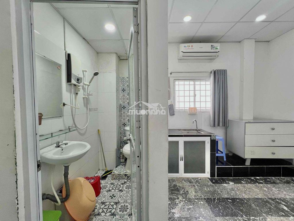 Cho thuê 2 pn 2 wc ban công ngay chợ bàn cờ nhận 4 người 4 xe - 3