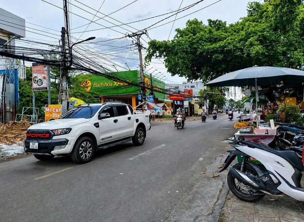 Nhà mặt tiền - đường trần chiên - 2