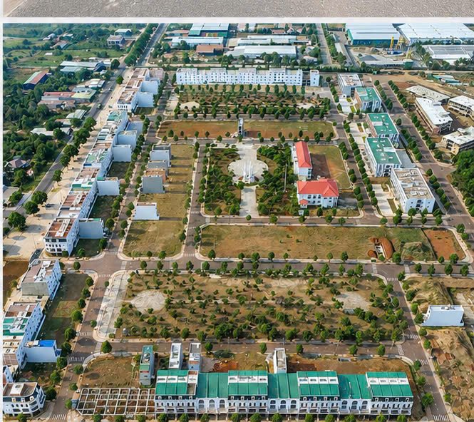 Bán nhà mặt tiền đường 32m
