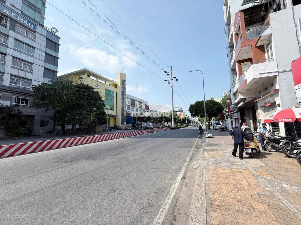 Cần bán 338 lạc long quân gần vòng xoay đầm sen. dt: 7 x 8m, 4 tầng. - 2