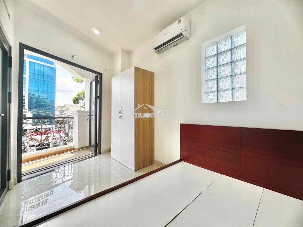 Siêu phẩm 2pn mới toanh - có thang máy - ban công - nguyễn xí - 4
