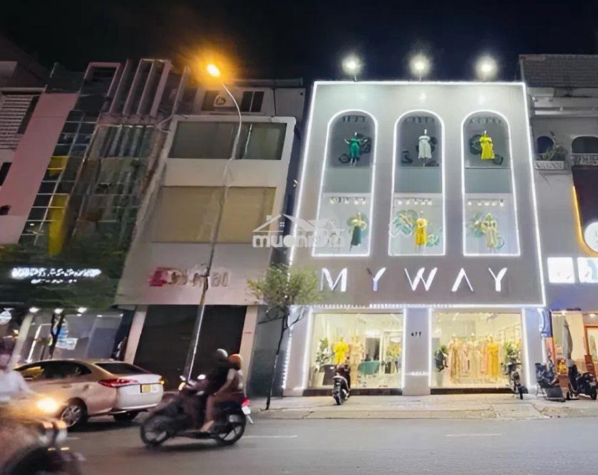 Cho thuê nhà mặt tiền đường võ văn tần, quận 3. dt: 10x18m. trệt 2 lầu - 2