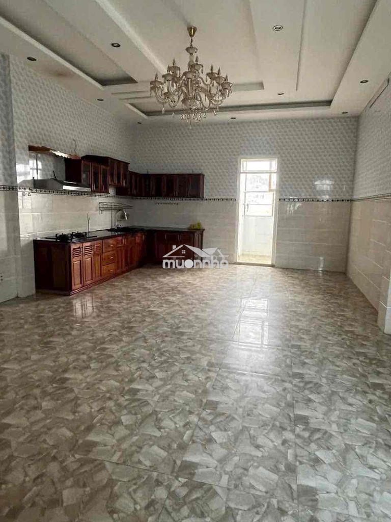 🏡 Cho thuê nhà nguyên căn – đường hồ xuân hương  ✨ nhà rộng, ô tô đậu