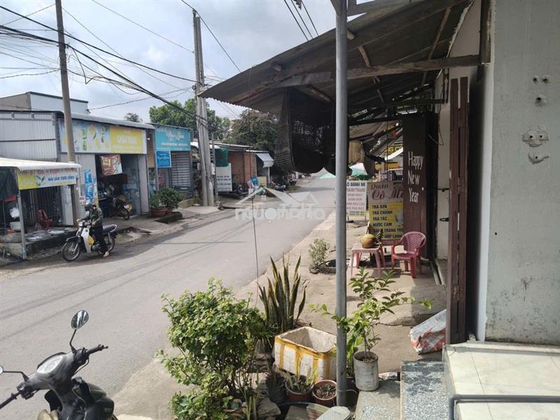 Bán nhà đất sát mặt tiền qlo 20,daanc ư ở đông đúc chỉ vơi giá 1,6 tỷ