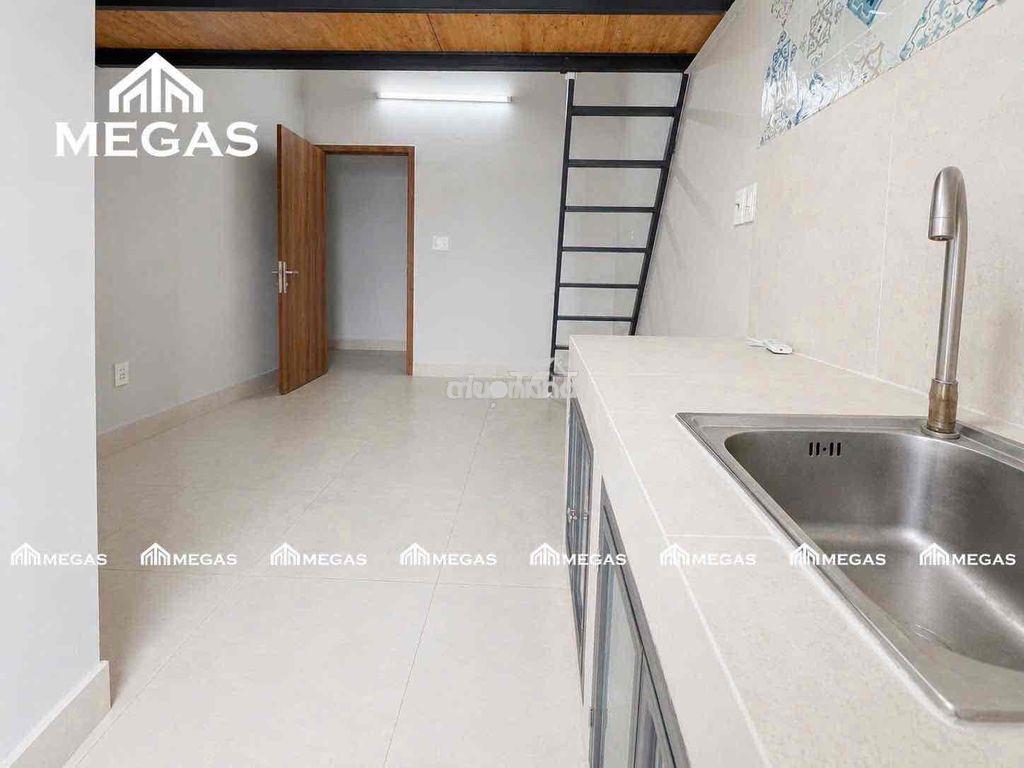 Phòng gác cao có ban công rộng ngay sát lotte gần tôn đức thắng quận 7 - 2