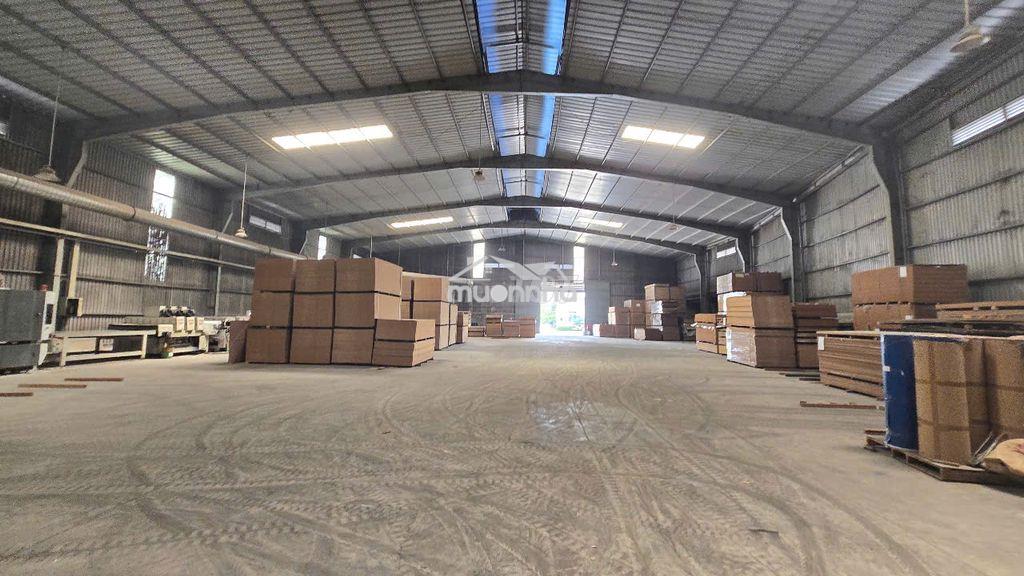 Cho thuê 2400m2 xưởng vĩnh tân ,tân uyên ,giá : 160 triệu, đường cont  - 3