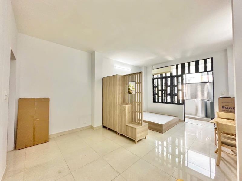 Cho thuê căn hộ rộng 40m2, tách bếp, máy giặt riêng, bình thạnh gần đh uth, ftu2, ngã tư hàng xanh, tiện đi q1