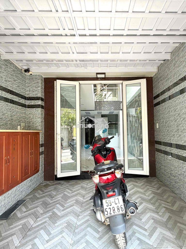 Bán nhà 4 lầu sân thượng. xe hơi quay đầu tại nhà. 211/25 hoàng hoa th - 2