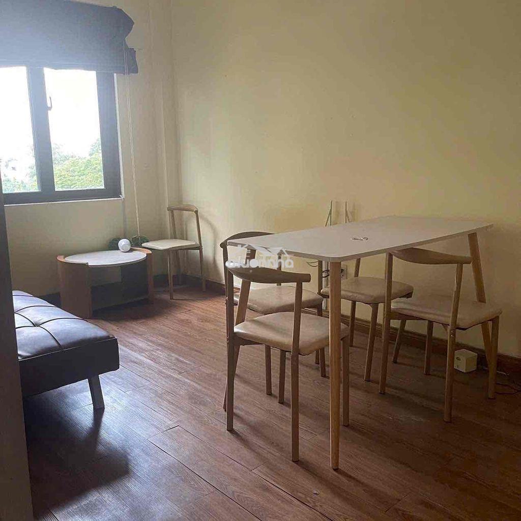 Cho thuê chdv 2pn view bờ kè hoàng sa- quận 1. ở 3-4 người thoải mái - 4