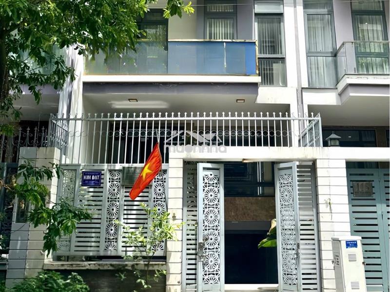 Cho thuê văn phòng 204m² – 2 tầng – chỉ 21 triệu | vạn phúc city