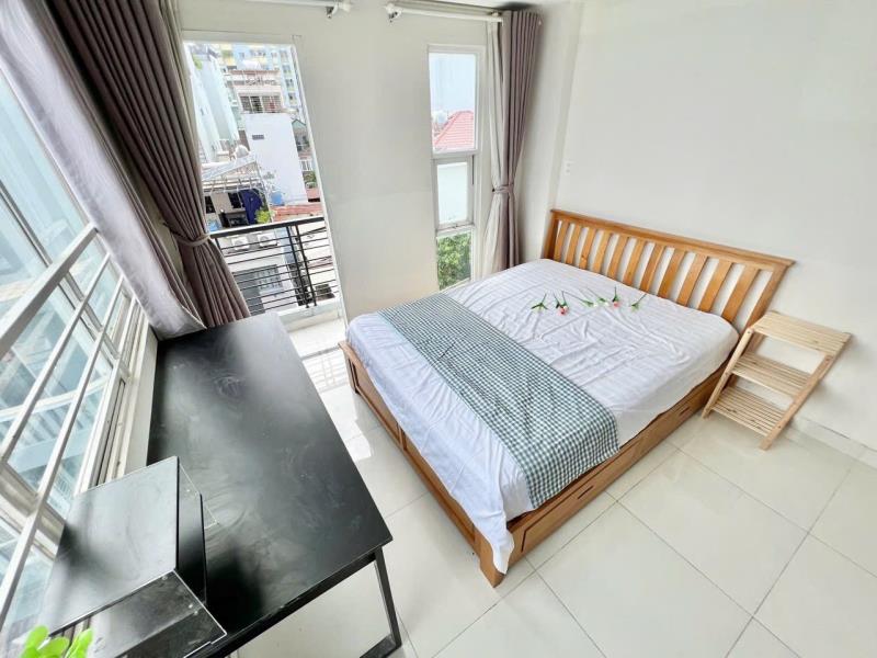 Studio nguyễn cửu vân – có ban công, full nội thất, gần utc, văn lang