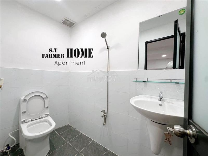 Pass phòng xịn nằm ngay trung tâm thành phố, rộng rãi đủ cho 3 người
