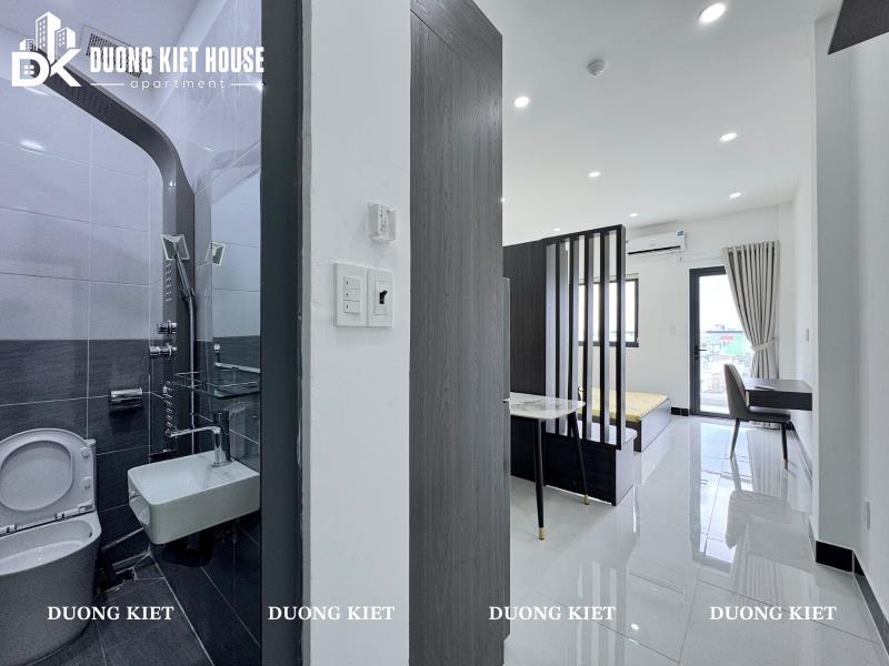 Khai trương căn studio tách bếp, ban công lớn có thang máy