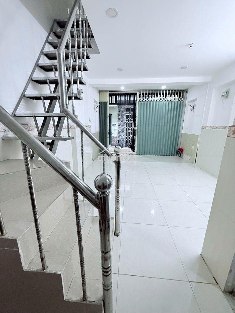 Cho thuê nhà nguyên căn gần ngay kdt vạn phúc