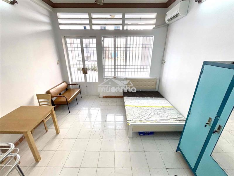 Phòng ban công, wc, full nội thất