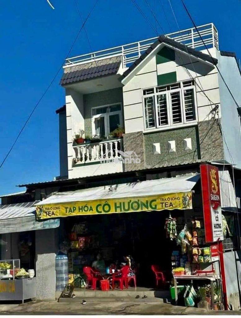 Cô chú đi định cư nước ngoài gửi bán căn nhà giá 1 tỷ 330 triệu