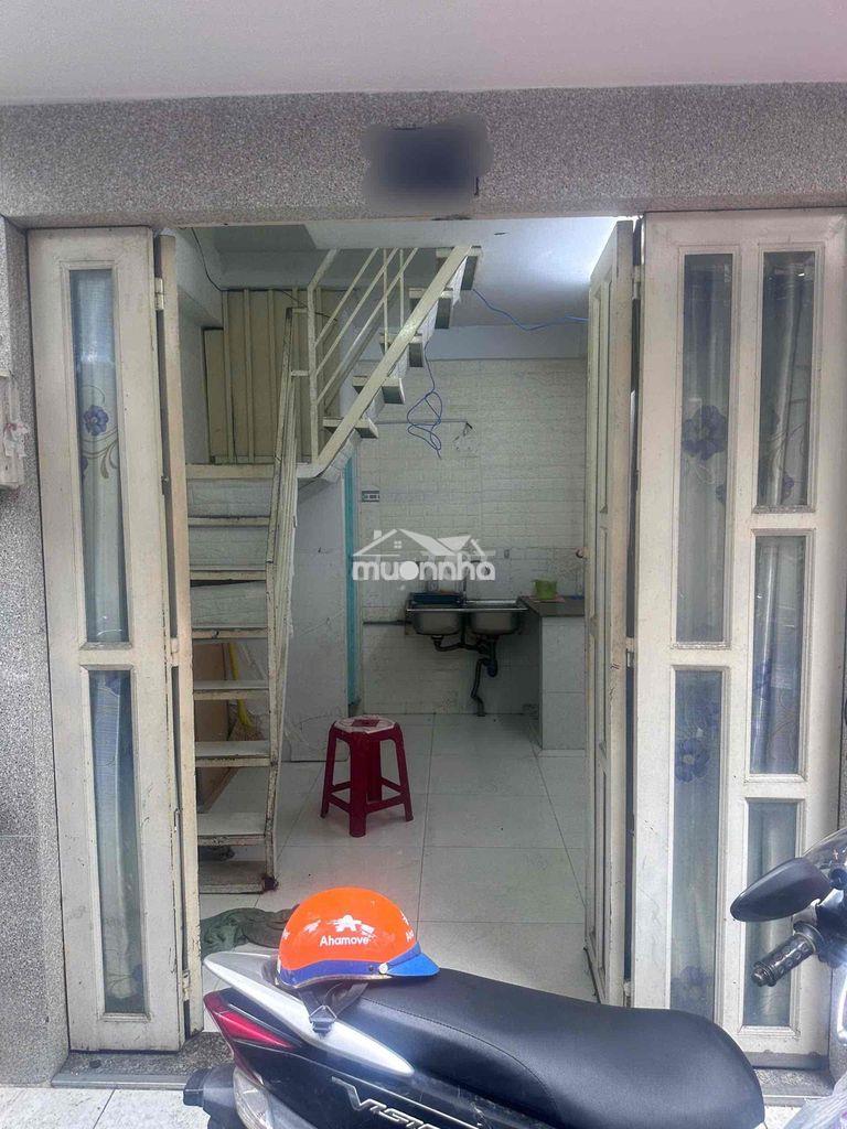 Bán nhà 3 tầng công năng đầy đủ. trên đường tôn đản - 2