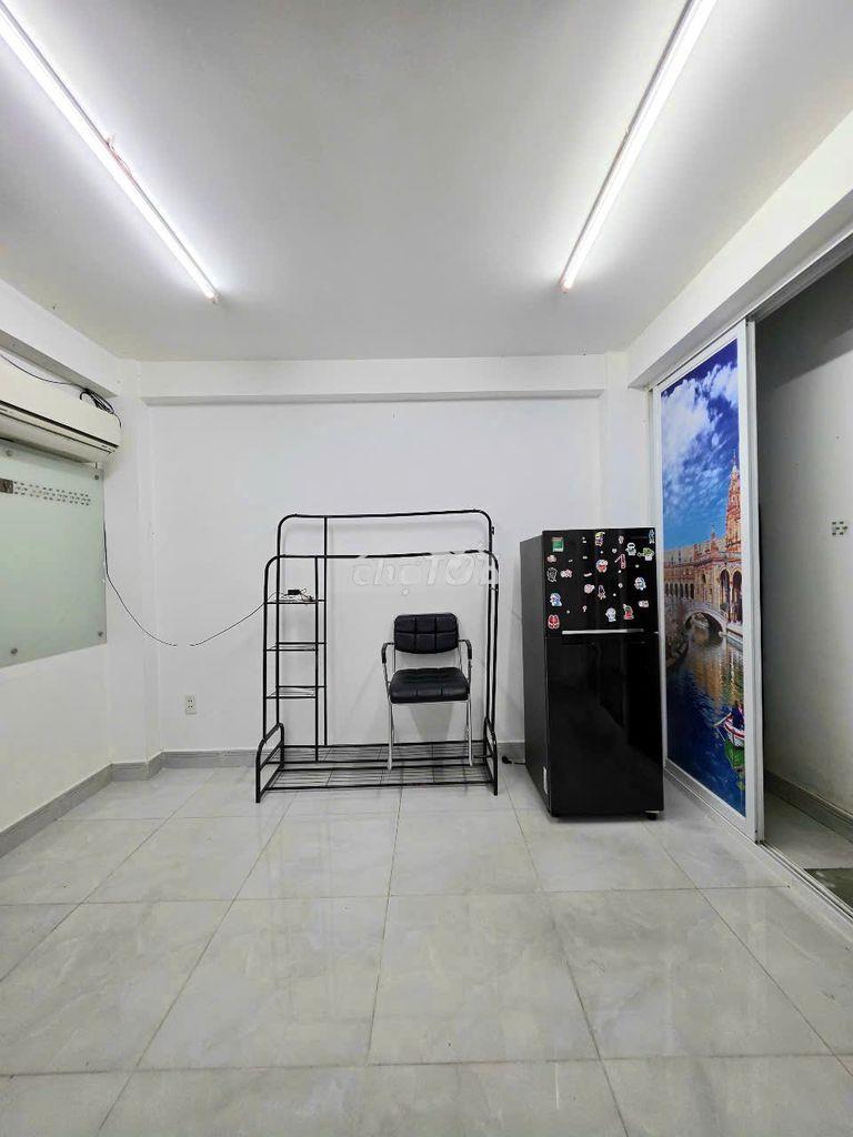 Cho thuê căn hộ thang máy - hoàng hoa thám, chỉ tính điện và nước - 2