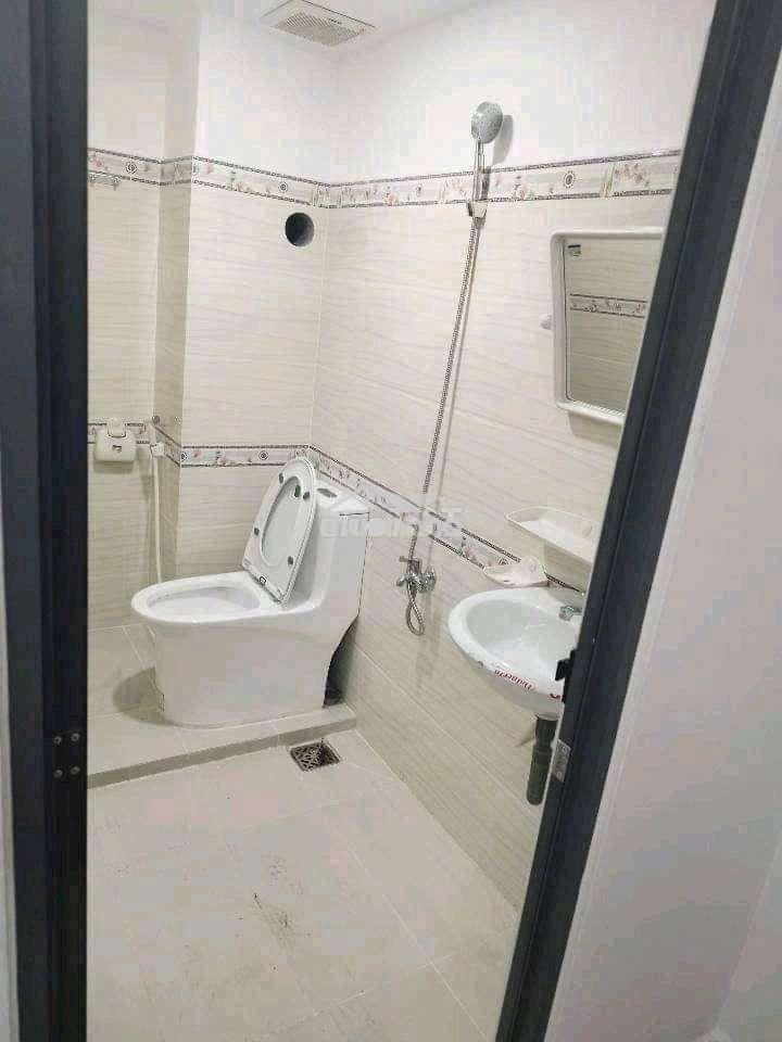 Phòng 40m2 ban công máy lạnh đường hoàng hoa thám p.12 tân bình - 4