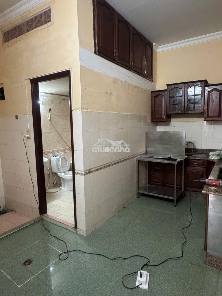 Cho thuê nhà hẻm xe hơi đường nguyễn đình chiểu, p.2, quận 3 - 4