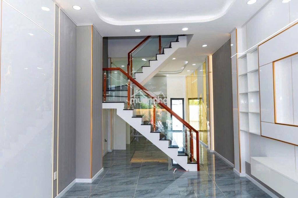 Bán nhà thủ dầu một, 120m2, đường xe hơi, gần bệnh viện hoàn mỹ - 2