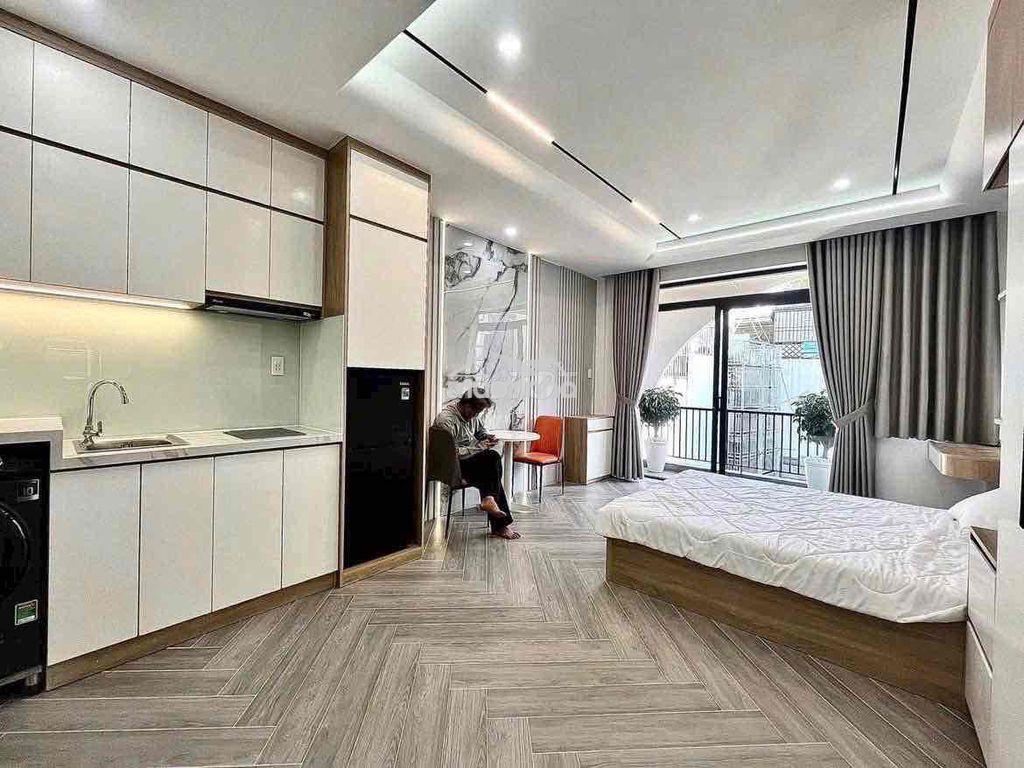 Studio rộng 37m2 ban công lớn tone gỗ tại nguyễn văn thương gần metro - 2