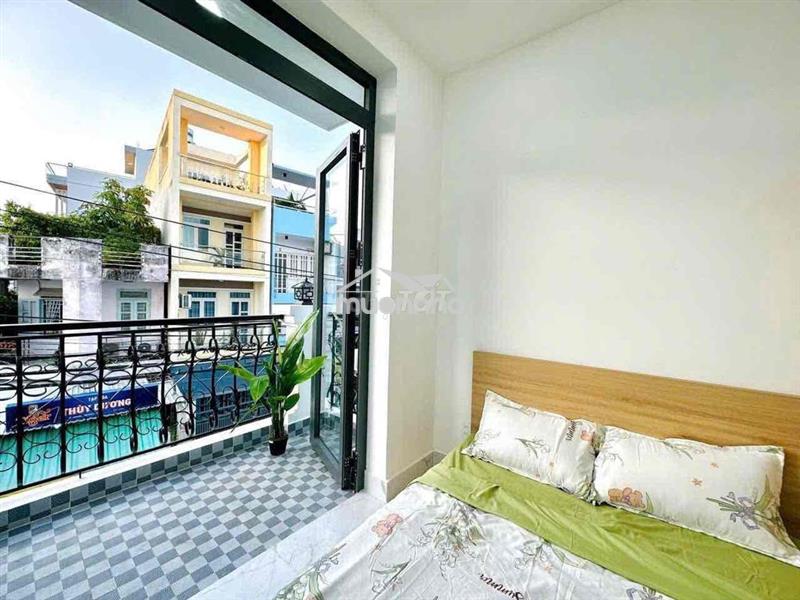 Phòng ban công thoáng- phòng mới - gần chợ bà chiểu