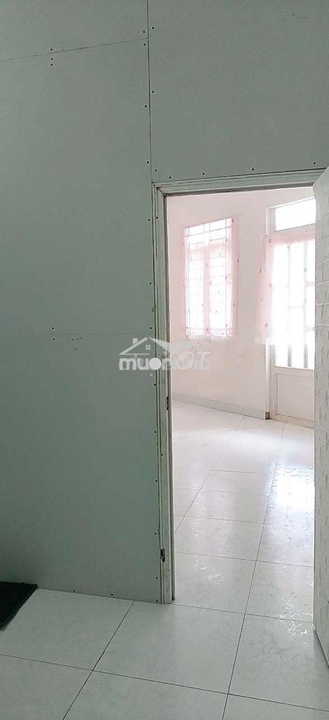 Nhà gần chợ bình thành.trường kim đồng - 4