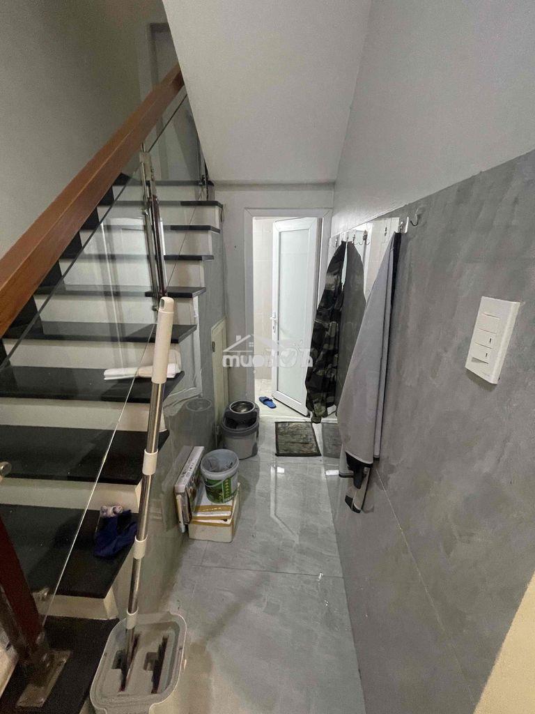 Nhà mặt tiền hẻm xe hơi ngay đht 32 - 4