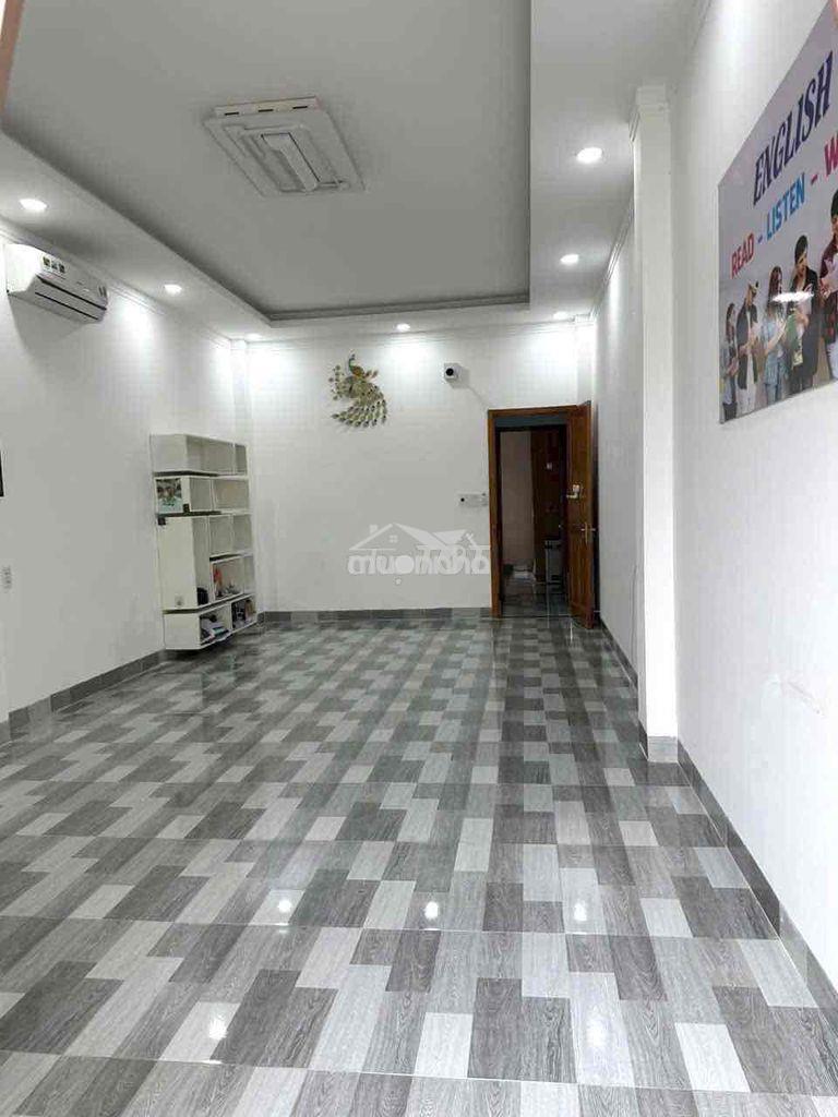 Nhà 1 trệt 2 lầu cách ngã 6 an phú hơn 1km,4p ngủ có 2 máy lạnh - 2