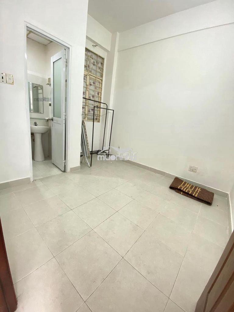 Bán căn hộ chung cư b1 trường sa  – đầy đủ tiện ích – giá tốt 3.8 tỷ - 4