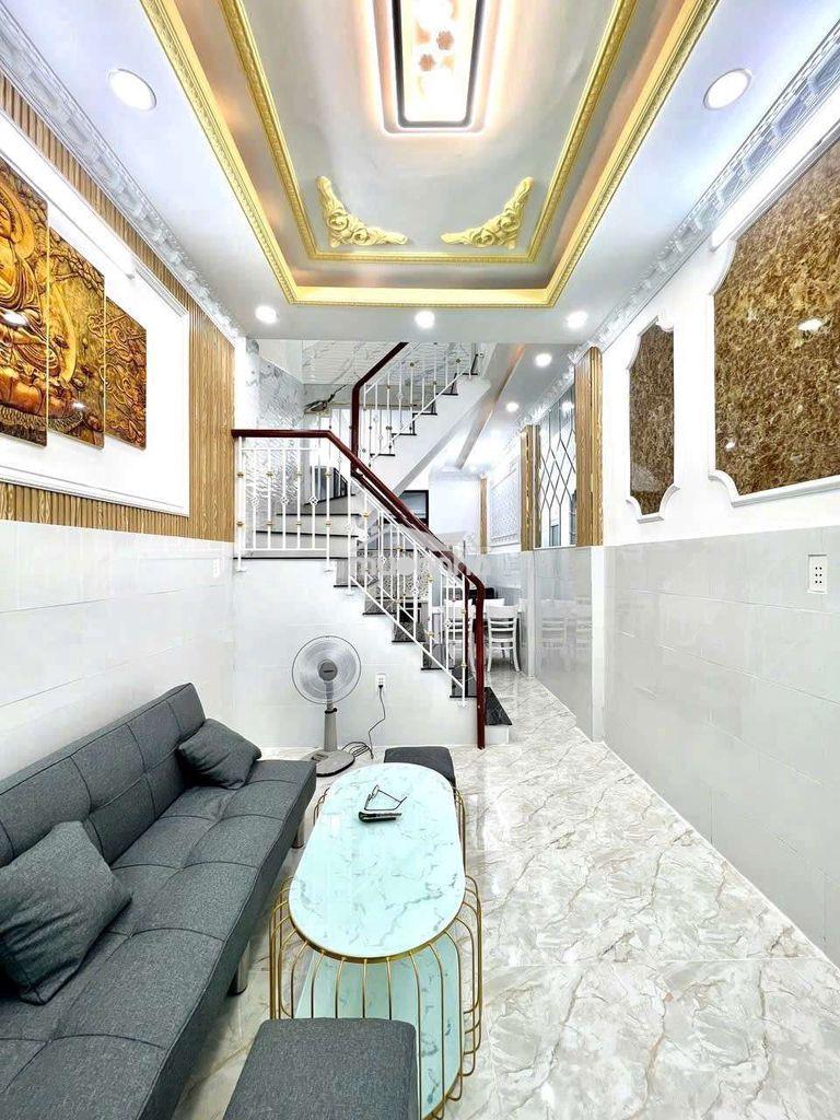 Cho thuê nhà đẹp fhunl nội thất y hình 
