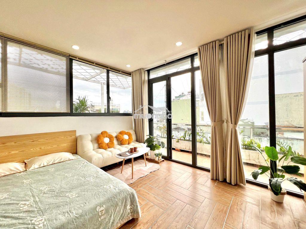 Phòng có sẵn máy giặt kèm view 360 độ sát quận 4, quận 1 - 2