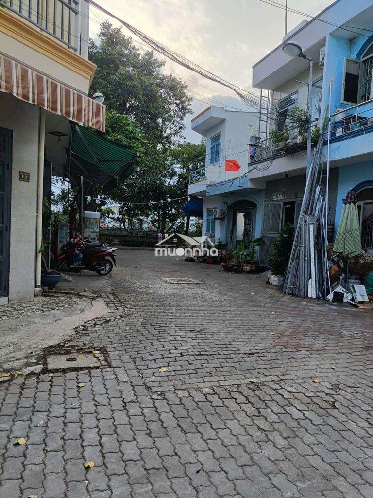 Nhà 3 tấm btct mới xây ngay lê thúc hoạch và kênh nước đen. - 3
